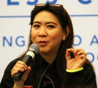 Susy Bicara Soal Status Magang Tontowi